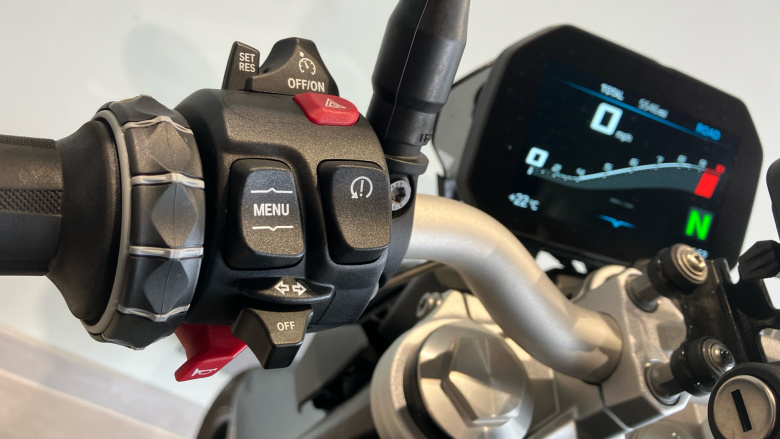 BMW F900 R
